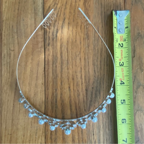 Communion or Flower Girl Dress (Off White) Girls Size 10 with veil and tiara - Picture 13 of 16